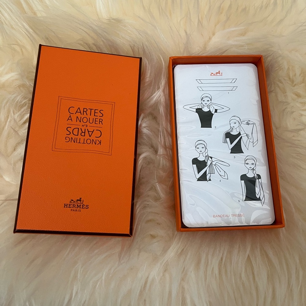NIB 100% AUTH Hermès Orange Knotting Cards